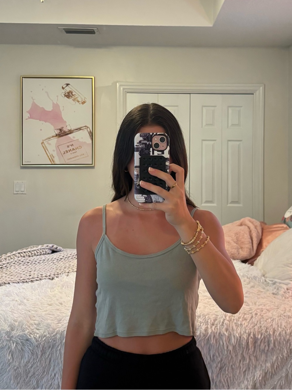 Brandy Melville Simple Ribbed Spaghetti Strap Crop Tank - Light Green
